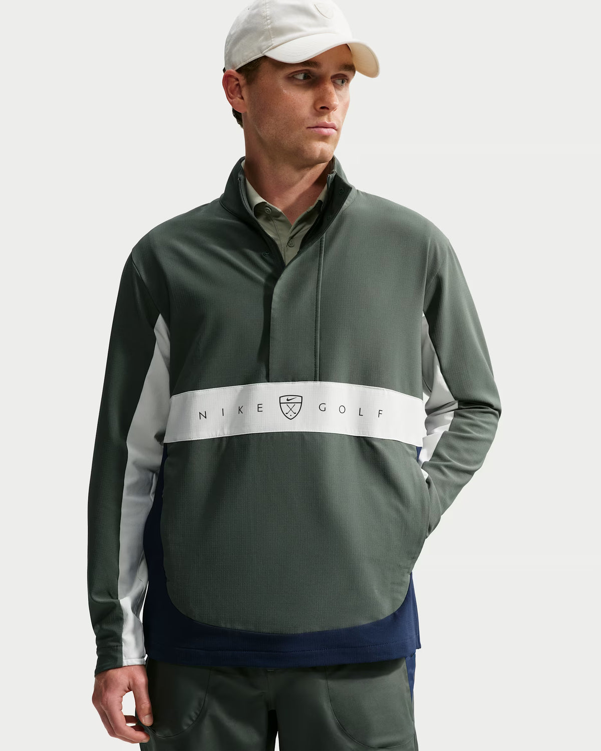 M NK Repel OW JKT SFT Shell-Camo Green